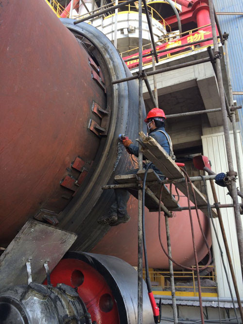 西藏高爭水泥窯托輪輥面維修 (2)-2_副本 西藏高爭水泥窯托輪輥面維修 (2)-2_副本